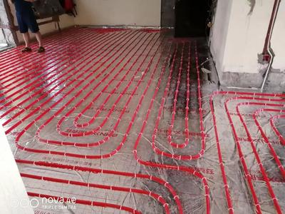 湿式地暖与干式地暖的区别 保温效果与施工解析